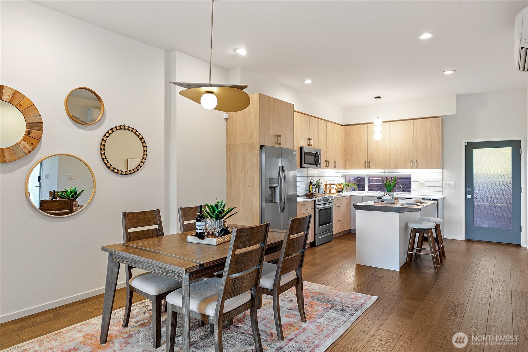 8424 24th Avenue Southwest Seattle, WA 98106 - Photo 9 of 39