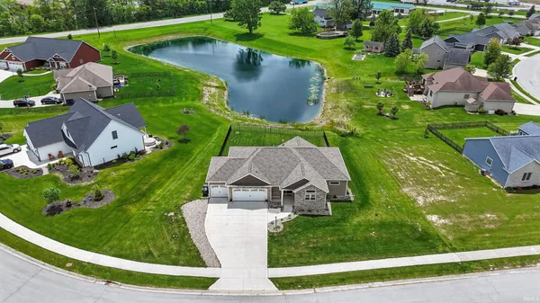 $425,000 | 17009 Hamptons Parkway, Woodburn, IN 46797