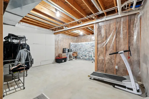 $425,000 | 17009 Hamptons Parkway, Woodburn, IN 46797