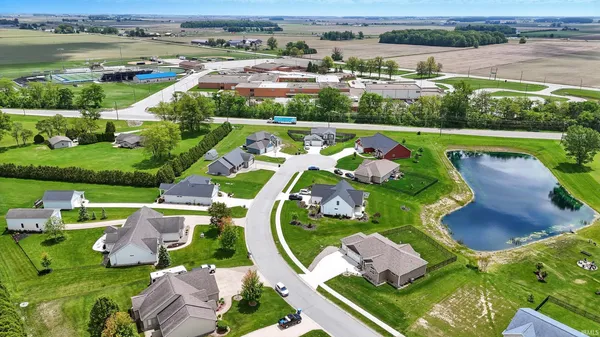 $425,000 | 17009 Hamptons Parkway, Woodburn, IN 46797