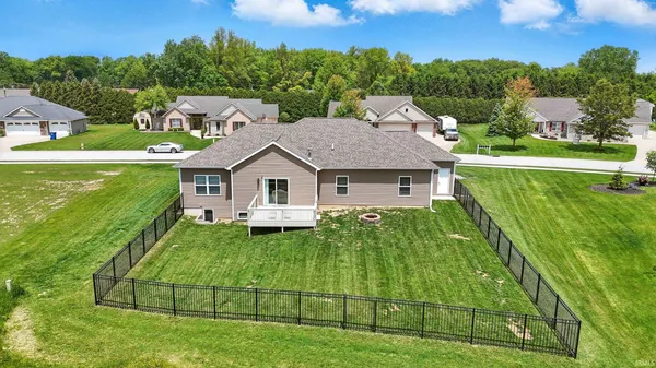 $425,000 | 17009 Hamptons Parkway, Woodburn, IN 46797