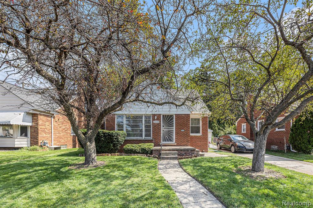 11434 Inkster Road Redford, MI 48239 - Photo 4 of 29
