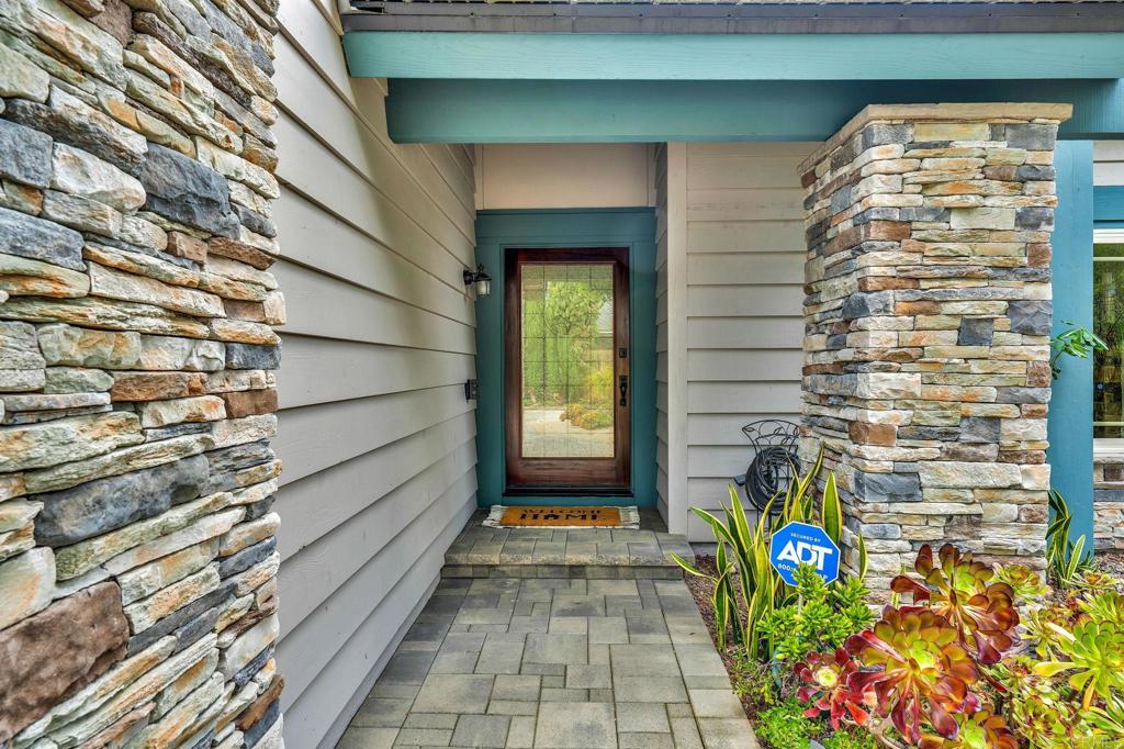 327 Islander Street Oceanside, CA 92054 - Photo 6 of 68