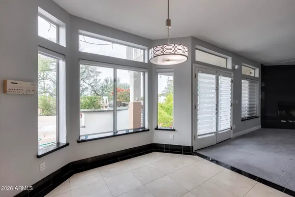 $995,900 | 13210 North 13th Street, Phoenix, AZ 85022