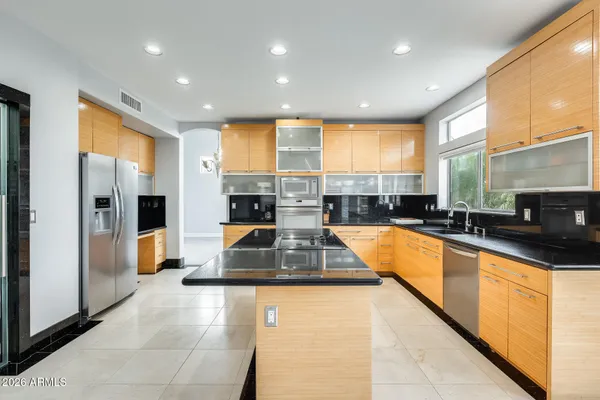 $995,900 | 13210 North 13th Street, Phoenix, AZ 85022
