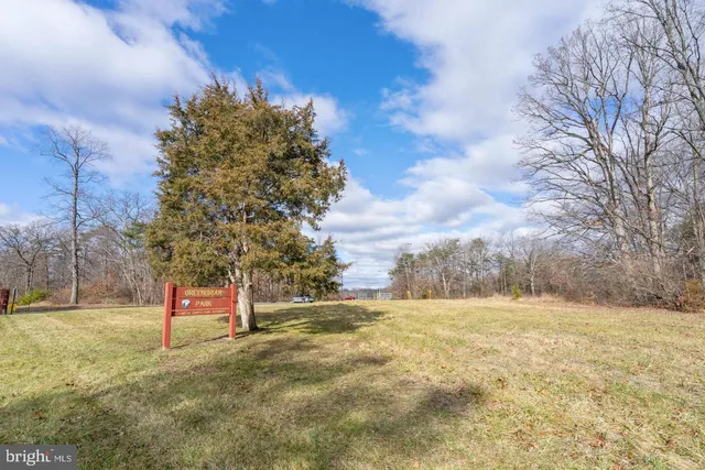 $4,500 | 13134 Madonna Lane, Fairfax, VA 22033