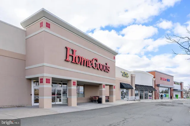 $4,500 | 13134 Madonna Lane, Fairfax, VA 22033