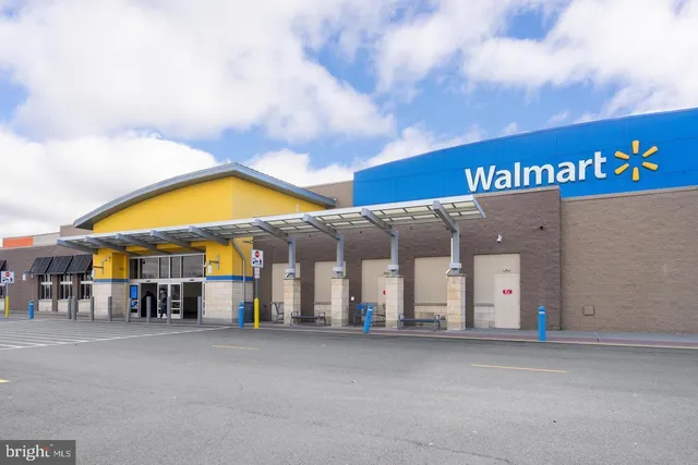 $4,500 | 13134 Madonna Lane, Fairfax, VA 22033