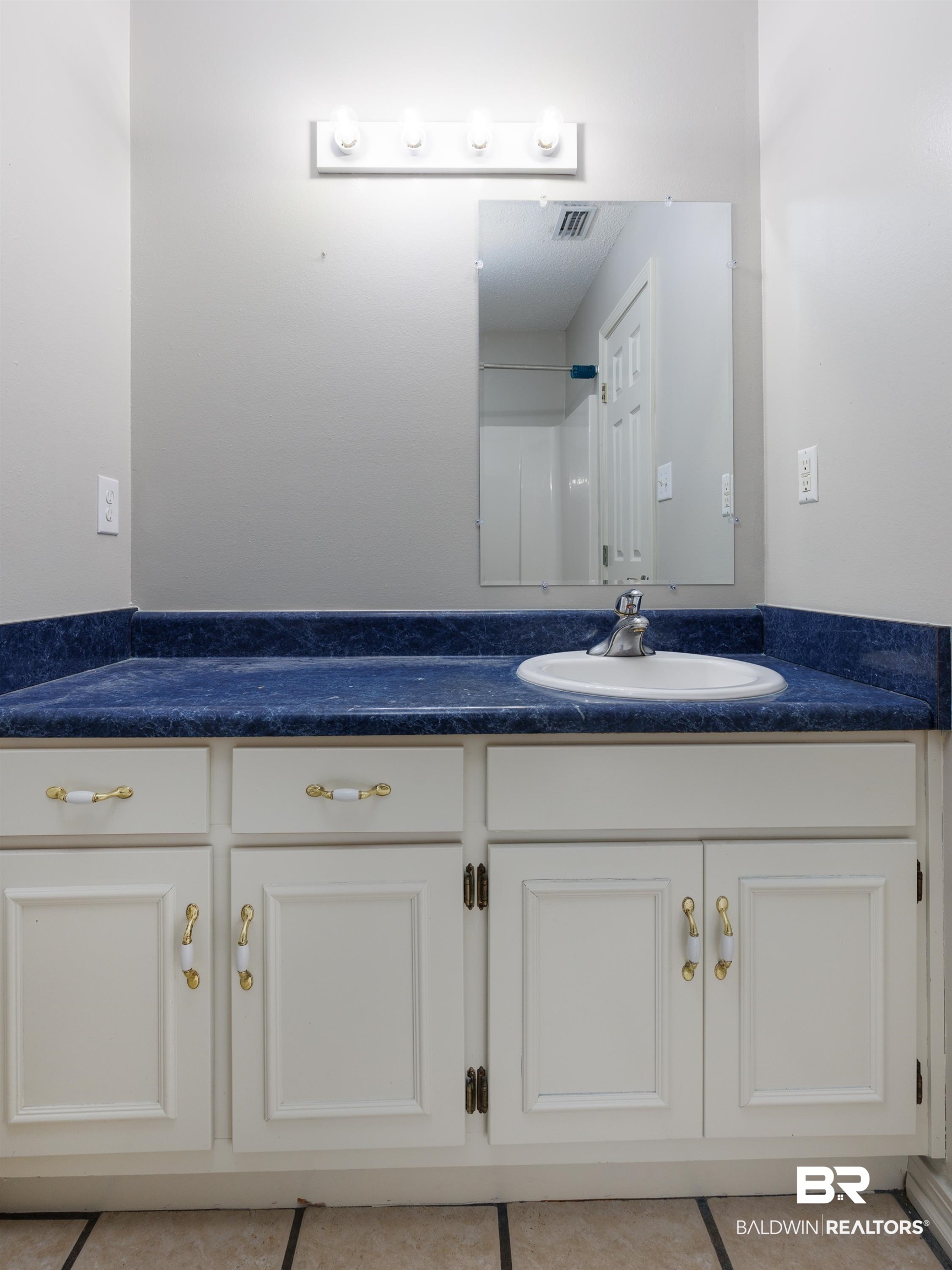 10841 Bennett Road North Grand Bay, AL 36541 - Photo 12 of 18 Hall Bathroom
