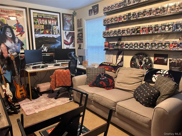 $579,000 | 194 East Parkview Drive, Shirley, NY 11967