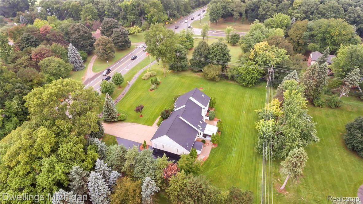 1037 South Adams Road Rochester, MI 48309 - Photo 67 of 67 1037-S-Adams-Rochester-Hills-48309-windowstill-67.jpg