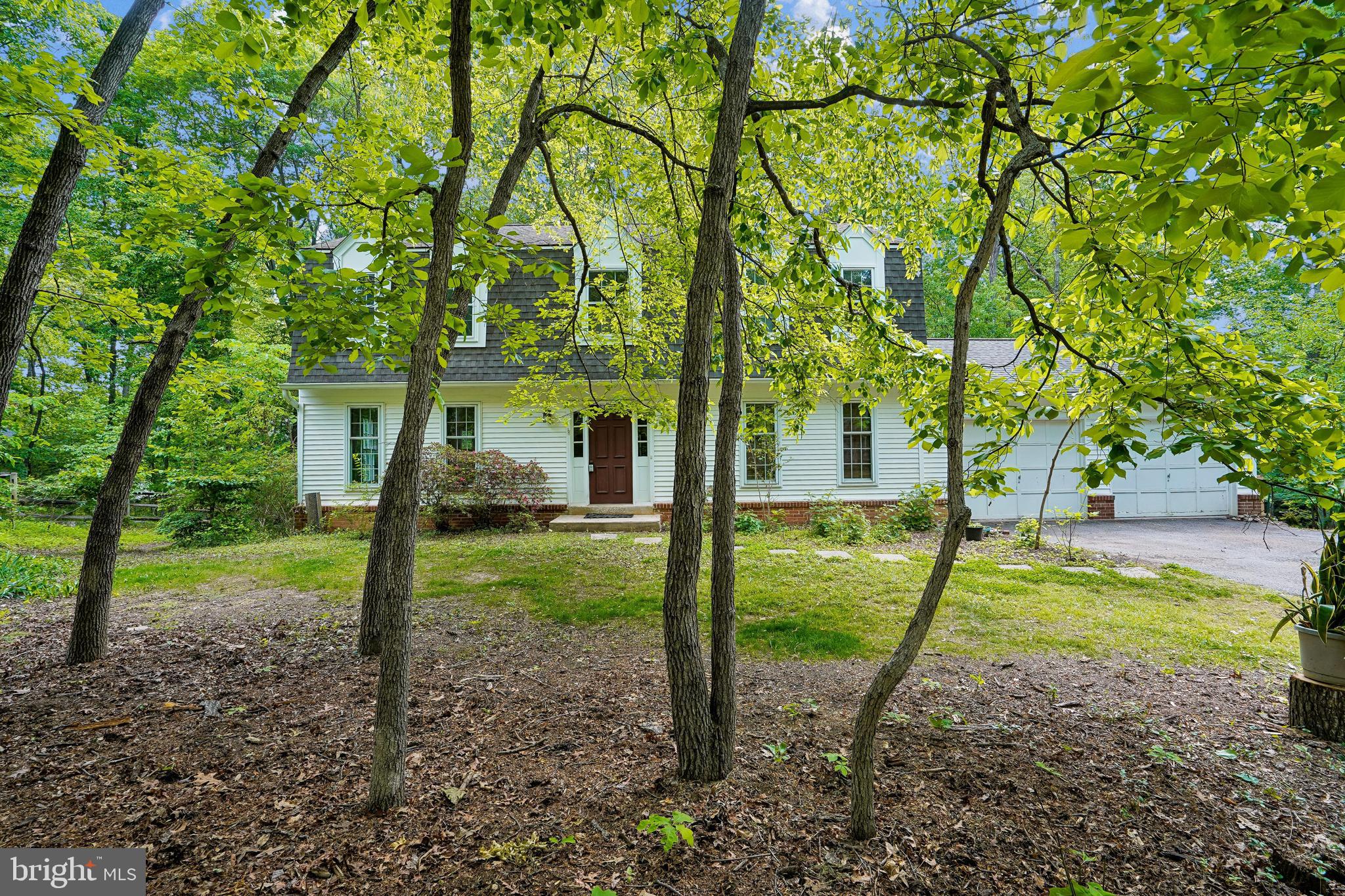10802 Dayflower Court Reston, VA 20191 - Photo 38 of 44 Front view
