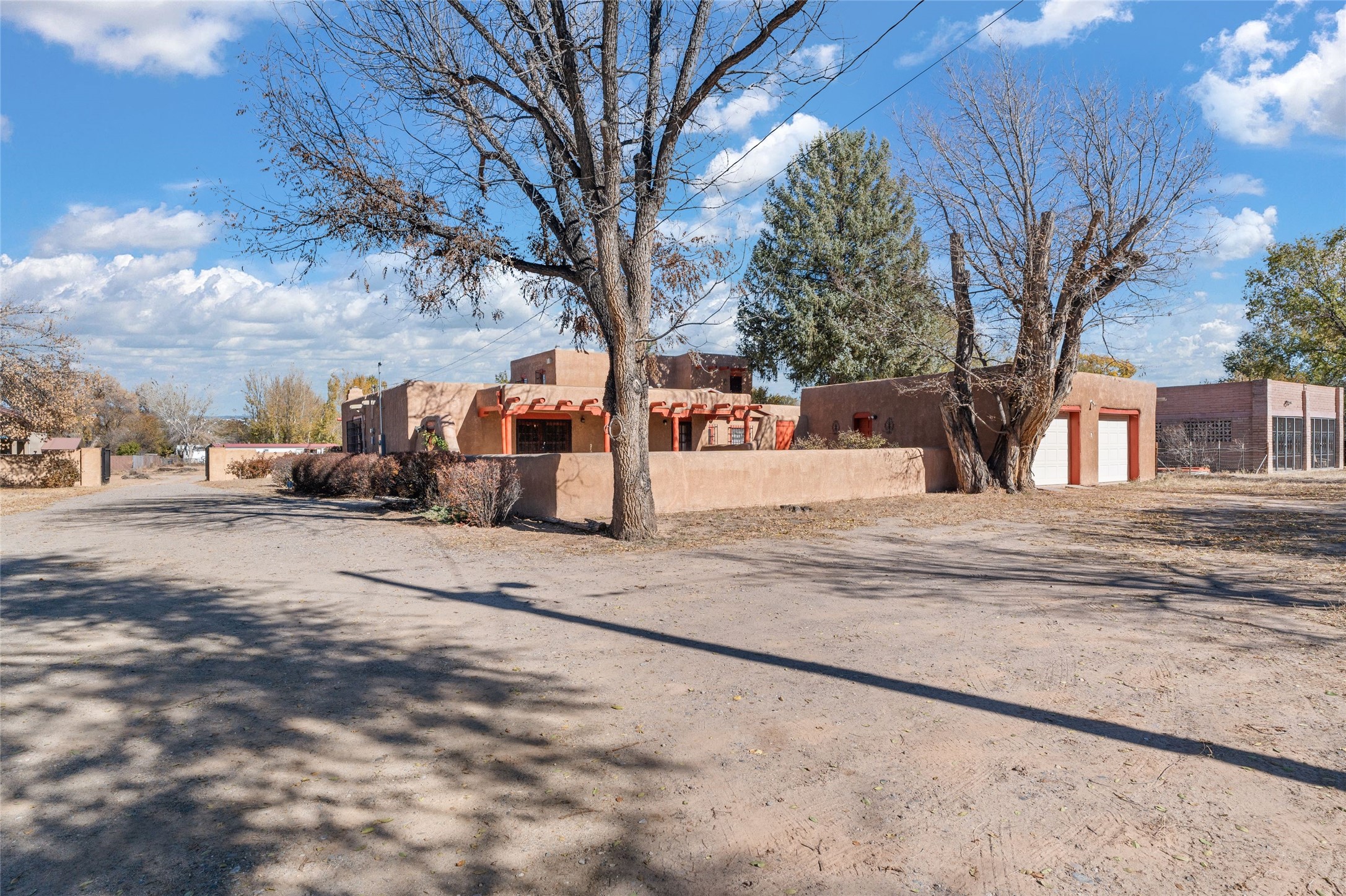 184 Lower San Pedro Road Espanola, NM 87532 - Photo 4 of 36 Entry exterior