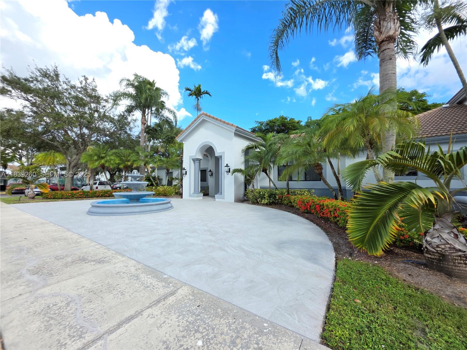 2620 South University Drive, Unit 111 Davie, FL 33328 - Photo 34 of 49