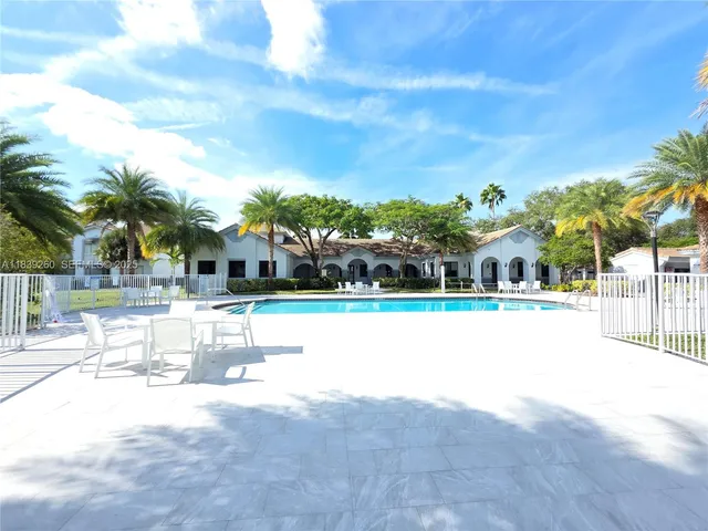 $339,000 | 2620 South University Drive, Unit 111, Davie, FL 33328