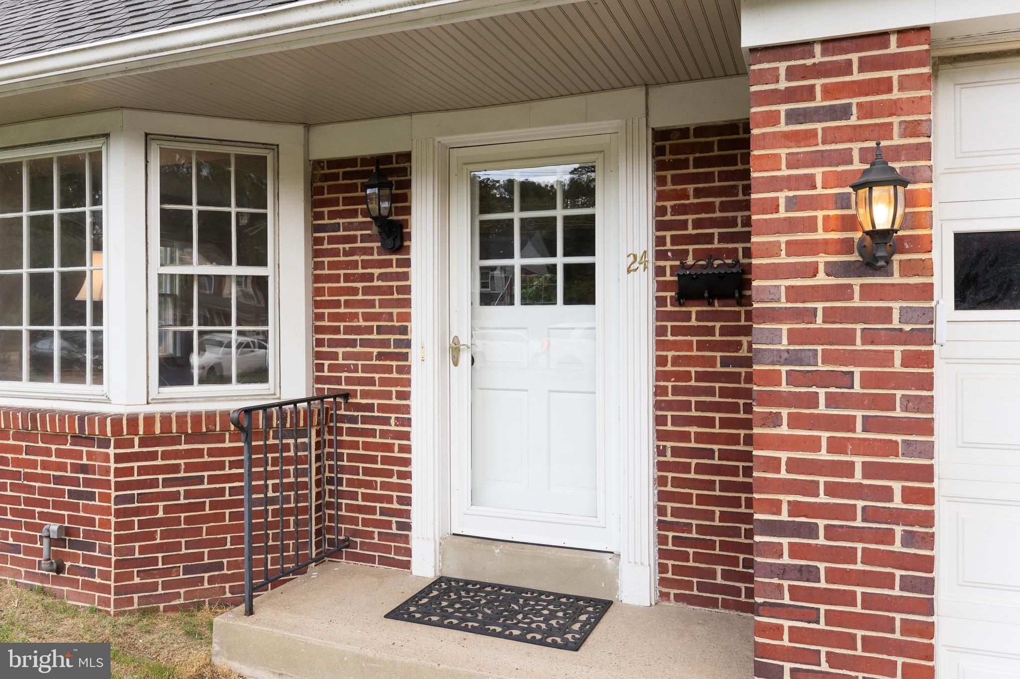 24 Kent Road Cherry Hill, NJ 08002 - Photo 4 of 33