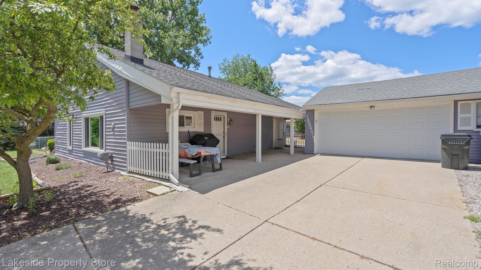 54079 Shelby Road Utica, MI 48316 - Photo 1 of 18 Gallery Image 1