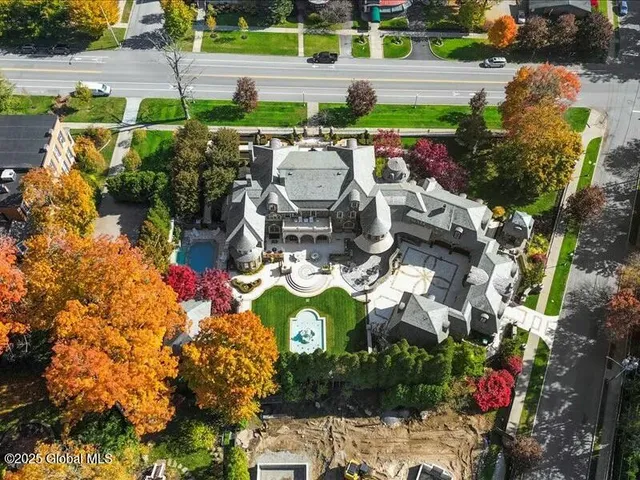 $24,900,000 | 637 North Broadway, Saratoga Springs, NY 12866