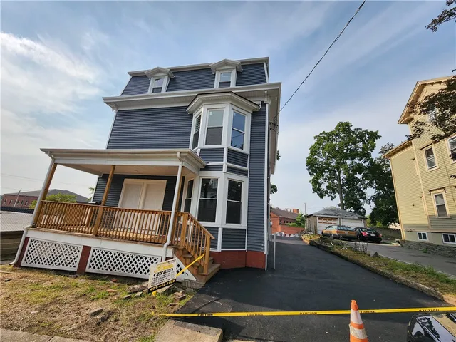 $2,550 | 14 Duncan Avenue, Providence, RI 02906