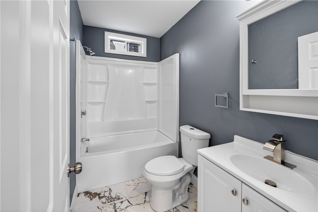 14 Duncan Avenue Providence, RI 02906 - Photo 4 of 11
