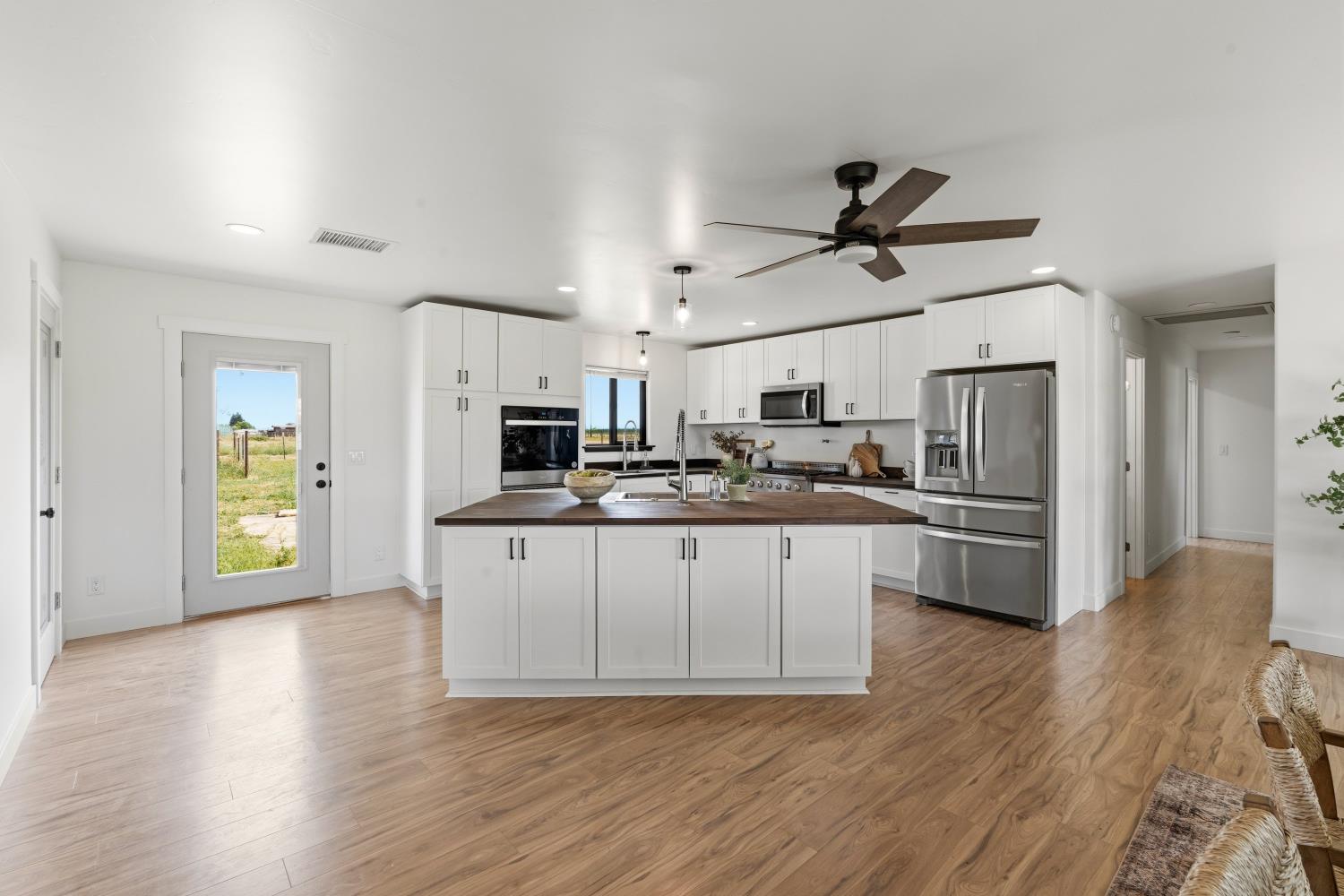 6160 Prairie Way Lincoln, CA 95648 - Photo 4 of 35