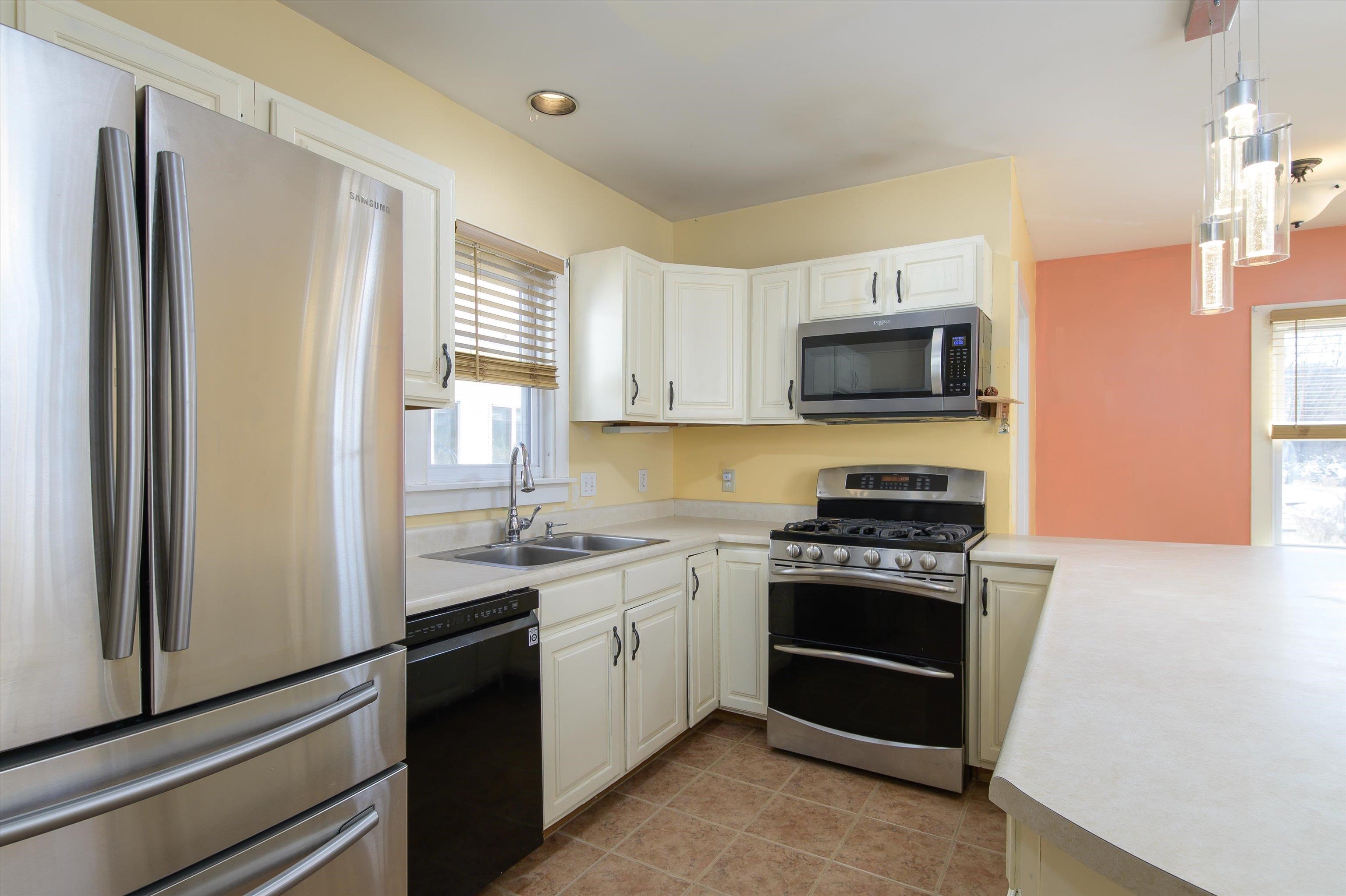 29 Summer Hl Street Springfield, VT 05156 - Photo 19 of 59