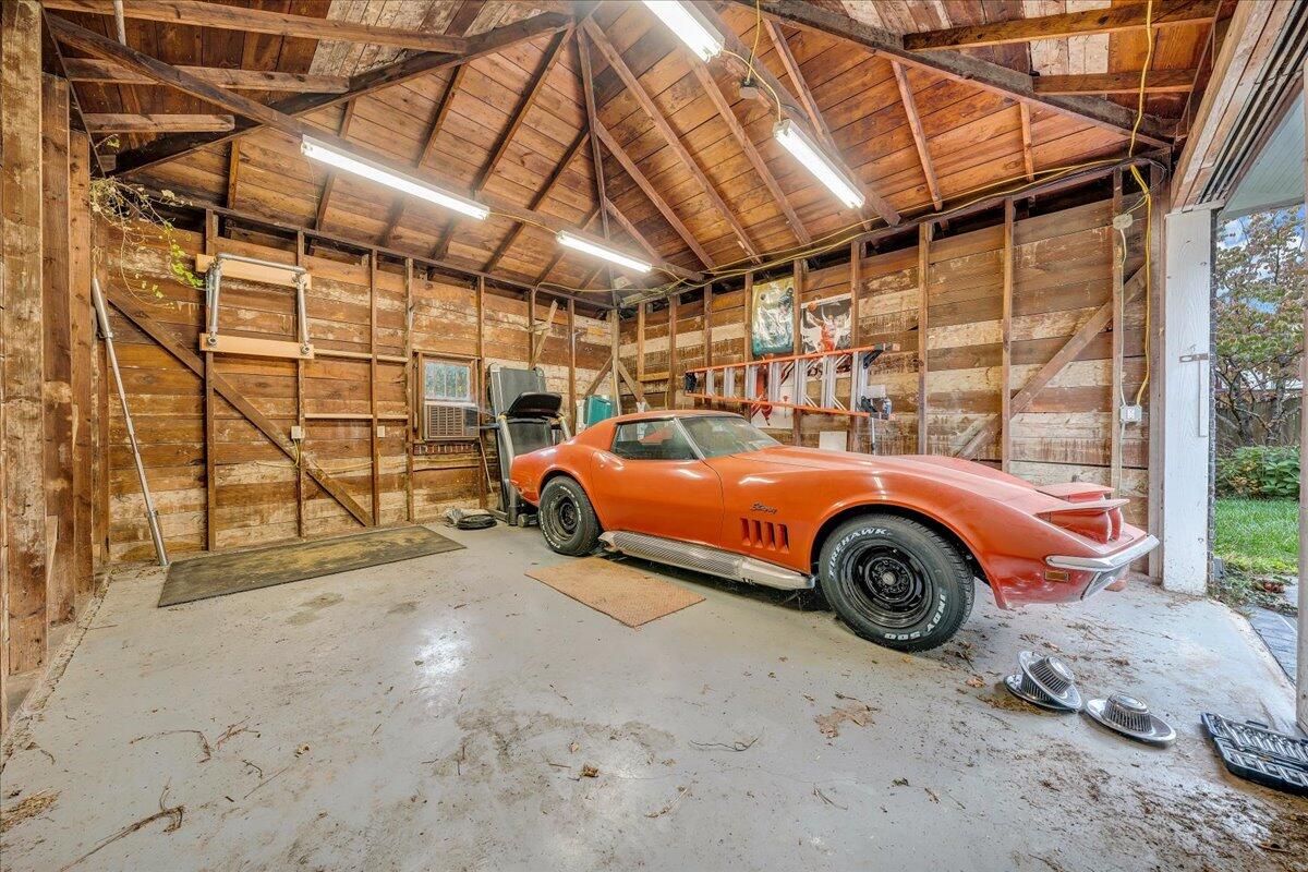 1818 Mt Vernon Road Southwest Roanoke, VA 24015 - Photo 39 of 44 Garage