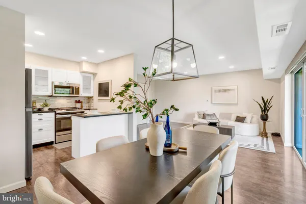 $2,700 | 7839 Enola Street, Unit 103, McLean, VA 22102