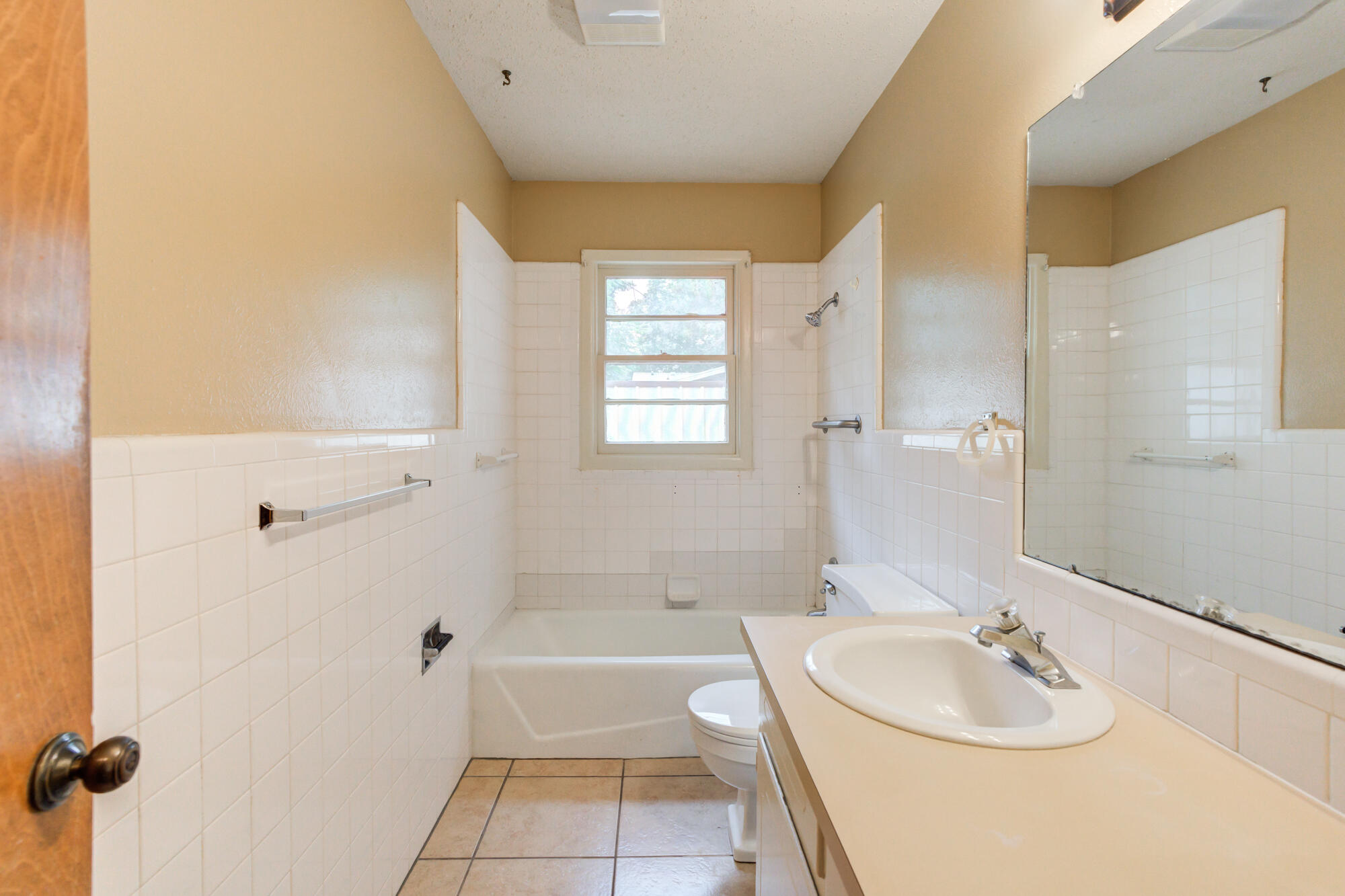 4313 58th Street Lubbock, TX 79413 - Photo 8 of 13 full bath