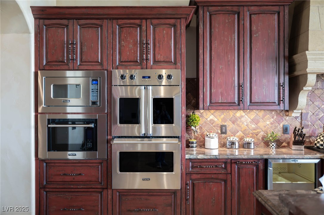 1123 Christian Road Henderson, NV 89002 - Photo 44 of 83 Top of the line appliances to prepare the finest of meals