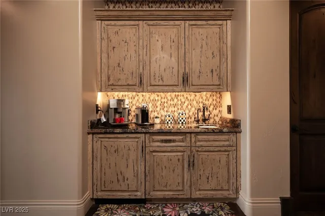 $4,999,999 | 1123 Christian Road, Henderson, NV 89002