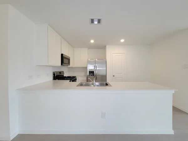 $1,800 | 15675 Plum Brk Drive, Conroe, TX 77303