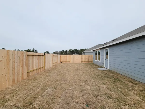 $1,800 | 15675 Plum Brk Drive, Conroe, TX 77303