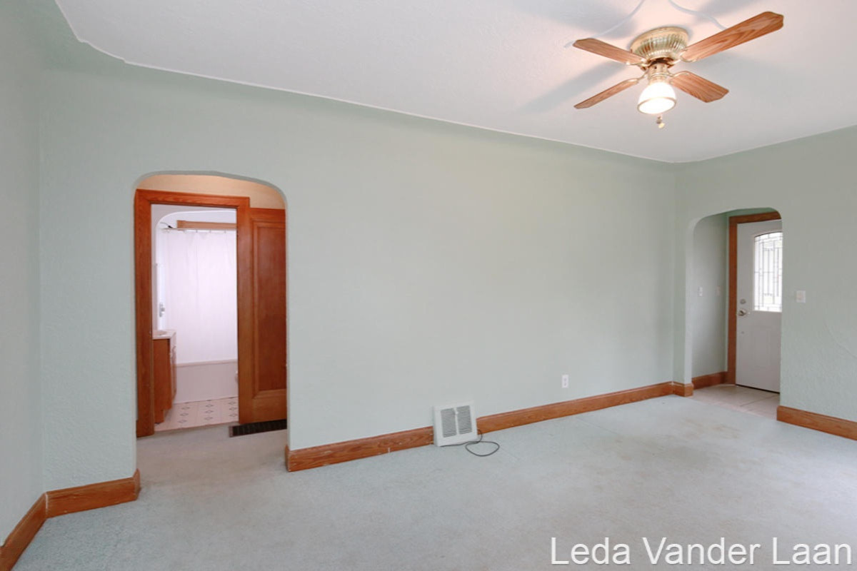 2917 Coolidge Road Muskegon, MI 49441 - Photo 7 of 21 IMG_8294