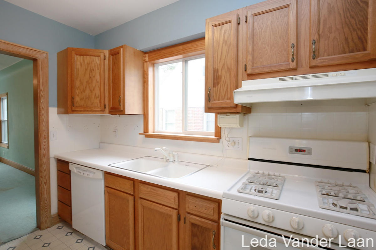 2917 Coolidge Road Muskegon, MI 49441 - Photo 10 of 21 IMG_8297