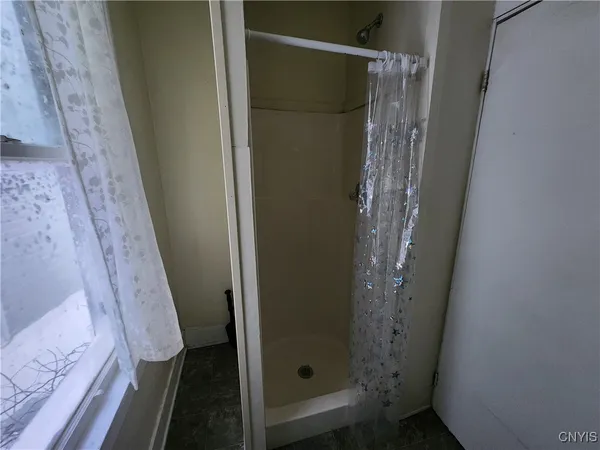 $1,600 | 137 West Schuyler Street, Oswego, NY 13126