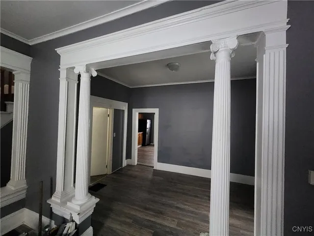 $1,600 | 137 West Schuyler Street, Oswego, NY 13126