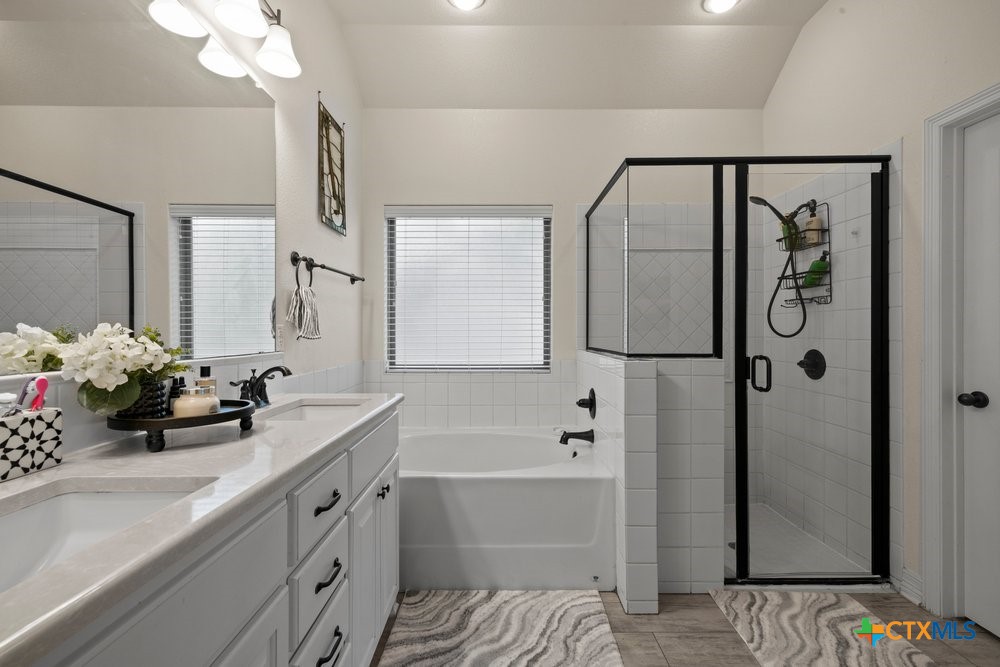 2402 Twin Ridge Court Belton, TX 76513 - Photo 25 of 42 Primary bathroom