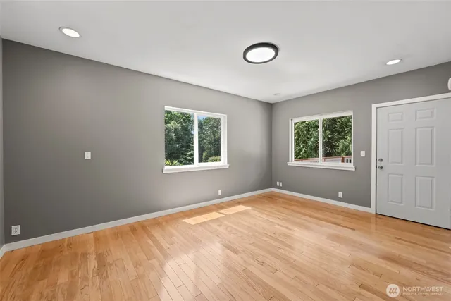 $899,999 | 12170 Viewcrest Place Northeast, Bainbridge Island, WA 98110