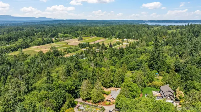 $899,999 | 12170 Viewcrest Place Northeast, Bainbridge Island, WA 98110
