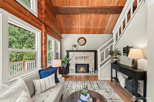 $899,999 | 12170 Viewcrest Place Northeast, Bainbridge Island, WA 98110