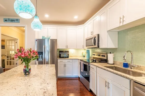 $489,900 | 230 Martins Landing, Unit 102, North Reading, MA 01864