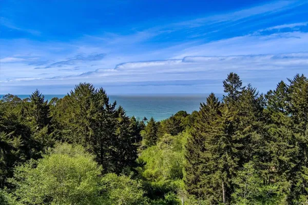$1,050,000 | 800 Westgate Drive, Trinidad, CA 95570