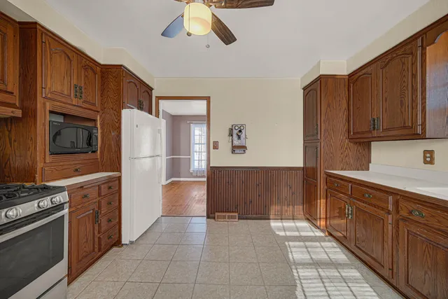 $249,000 | 248 Adelaide Place, Munster, IN 46321