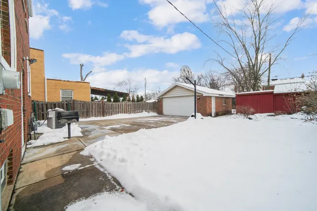 $249,000 | 248 Adelaide Place, Munster, IN 46321