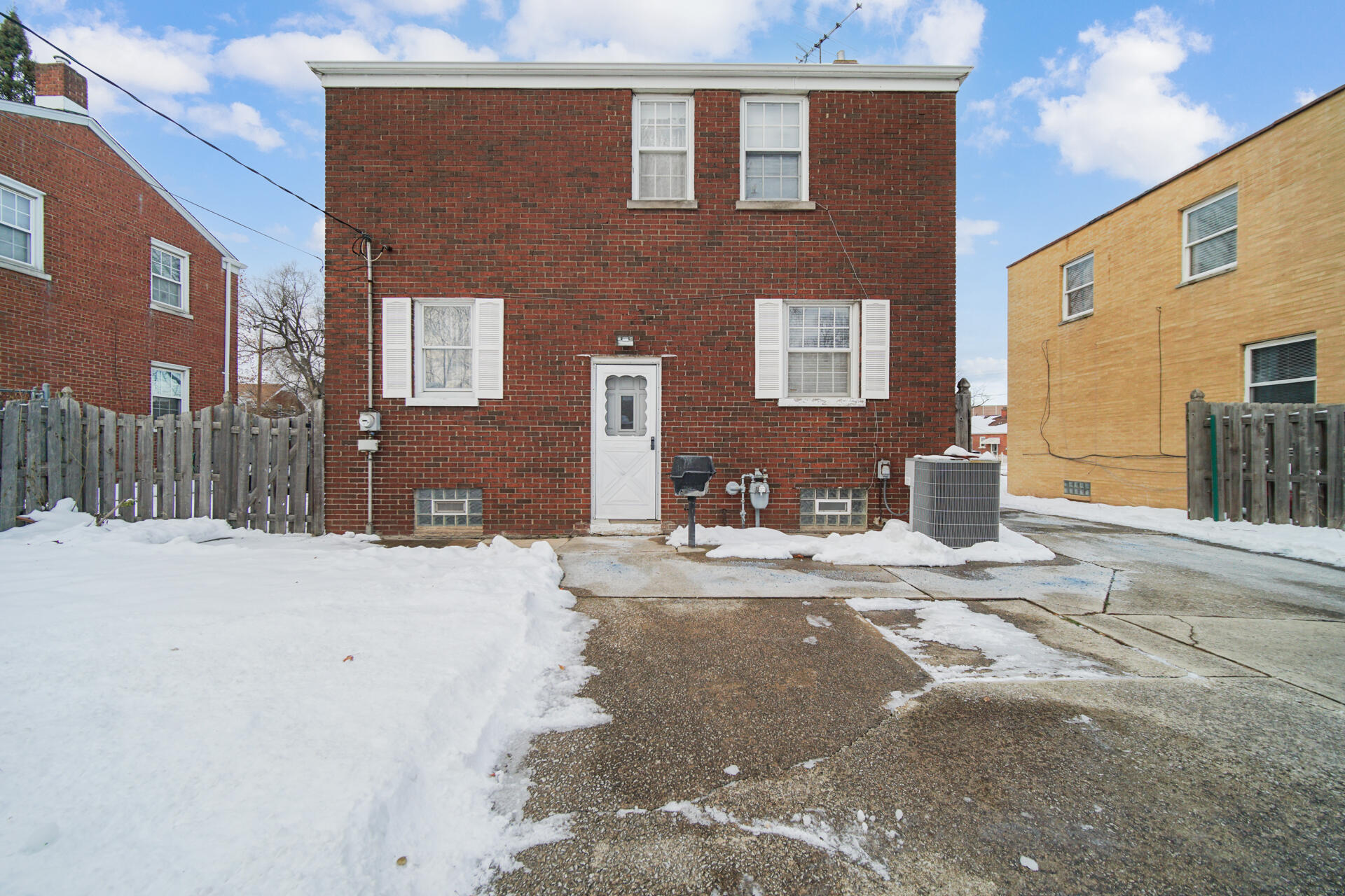 248 Adelaide Place Munster, IN 46321 - Photo 7 of 28 a front view of a house with a yard
