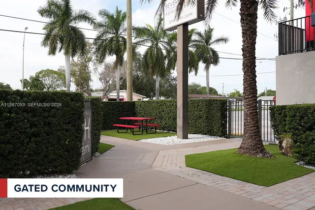 $2,400 | 211 Northwest 72nd Avenue, Unit 301, Miami, FL 33126