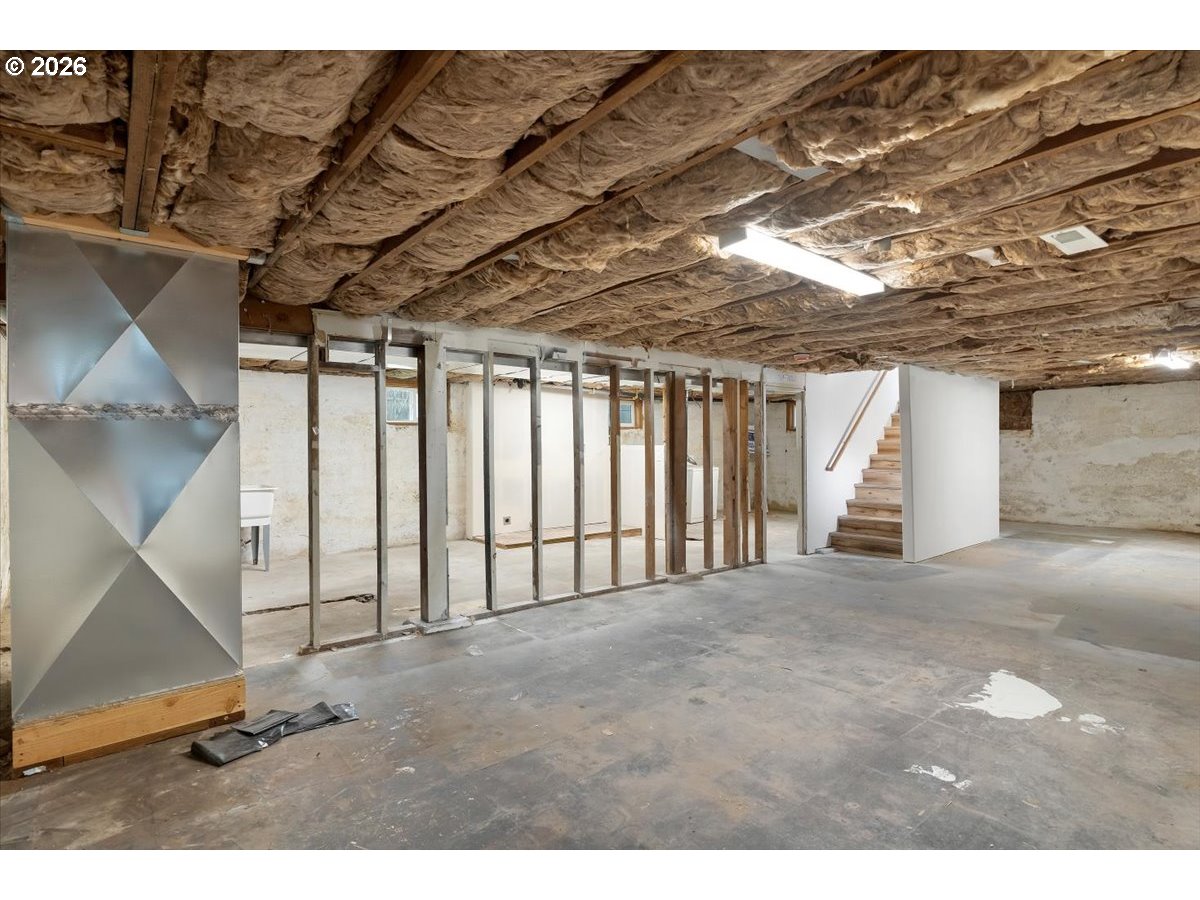 4623 Northeast Sumner Street Portland, OR 97218 - Photo 38 of 44