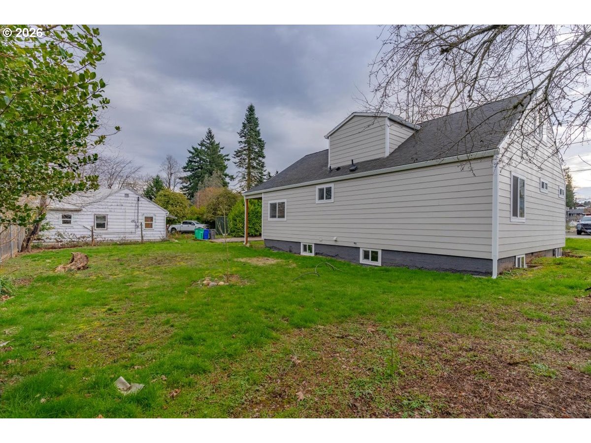 4623 Northeast Sumner Street Portland, OR 97218 - Photo 43 of 44
