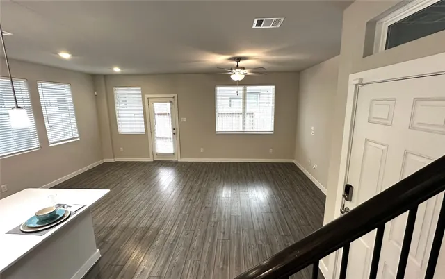 $2,800 | 3113 Moontide Lane, Houston, TX 77063